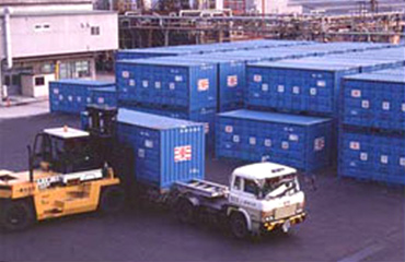 Marine container transport by tractor-trailer