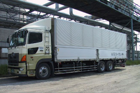 Transport of industrial waste by wing body truck